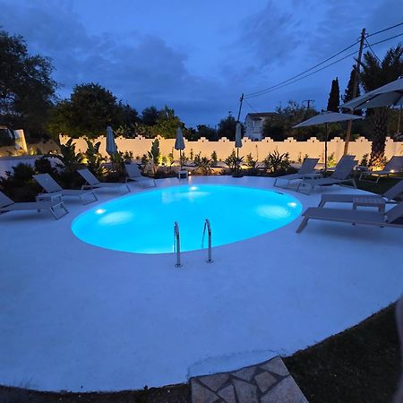 Loadstar Rooms & Suites คอนโตกาลิ ภายนอก รูปภาพ