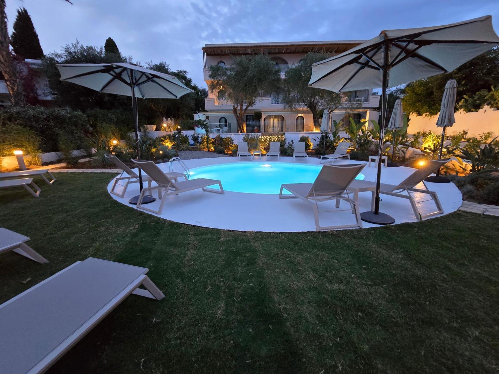 Loadstar Rooms & Suites คอนโตกาลิ ภายนอก รูปภาพ