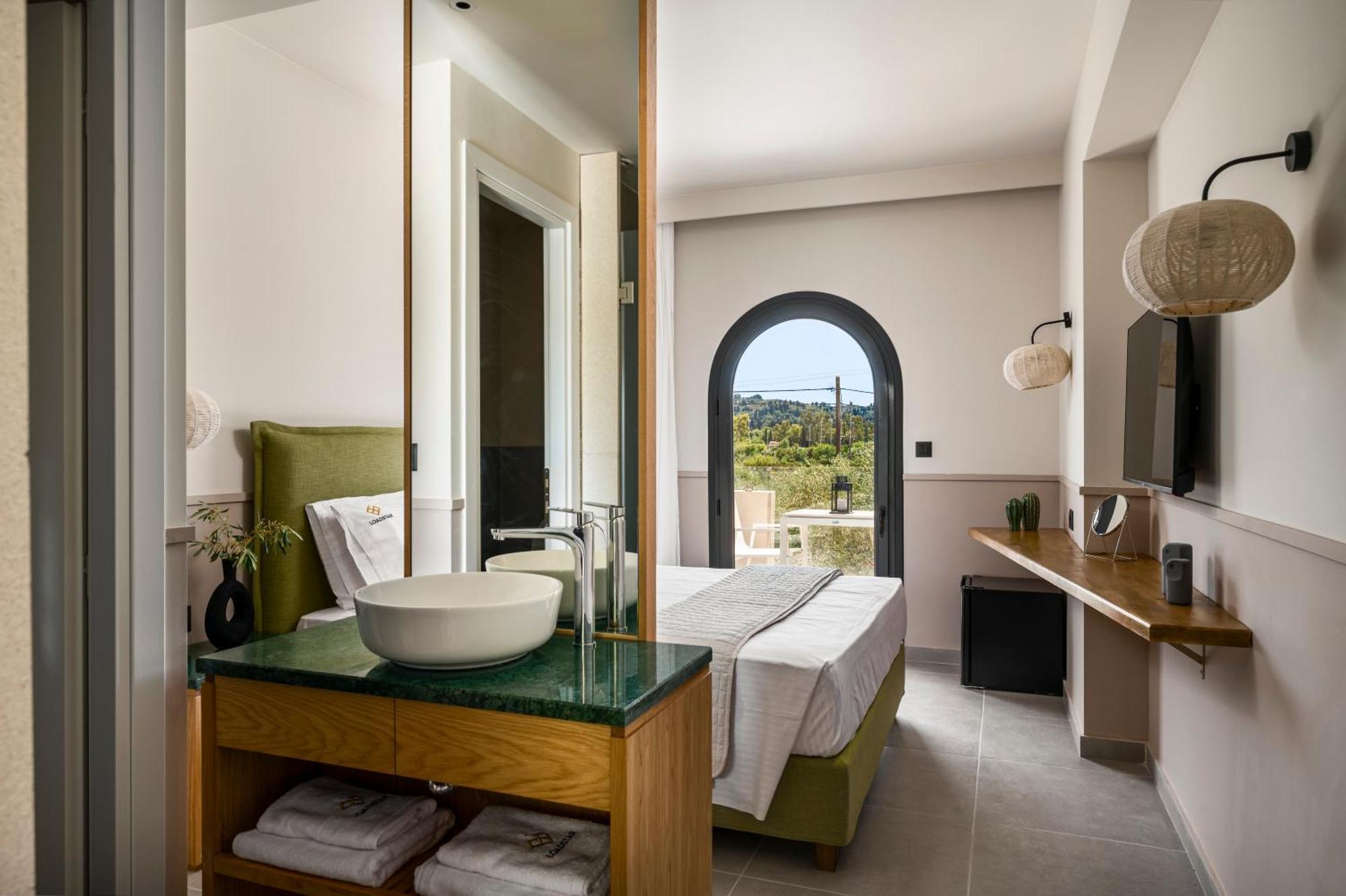 Loadstar Rooms & Suites คอนโตกาลิ ภายนอก รูปภาพ